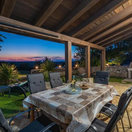 Ana Rita For 6 People - Beautiful Rustical With Heated Pool & Jacuzzi In Istria