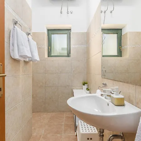 Ana Rita For 6 People - Beautiful Rustical With Heated Pool & Jacuzzi In Istria *