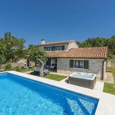 Ana Rita For 6 People - Beautiful Rustical With Heated Pool & Jacuzzi In Istria Villa
