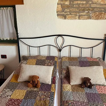 فيلة Ana Rita For 6 People - Beautiful Rustical With Heated Pool & Jacuzzi In Istria